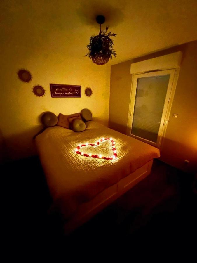A Fleur De Spa : Maison Chaleureuse Avec Spa Privatif Et Billard. Coulogne エクステリア 写真
